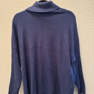 Women’s Blue Turtleneck Sweater Fitted Sleeves No Size/Brand Tag Buttery Soft